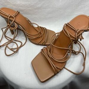 Sexy tie up heels Brown/Tan